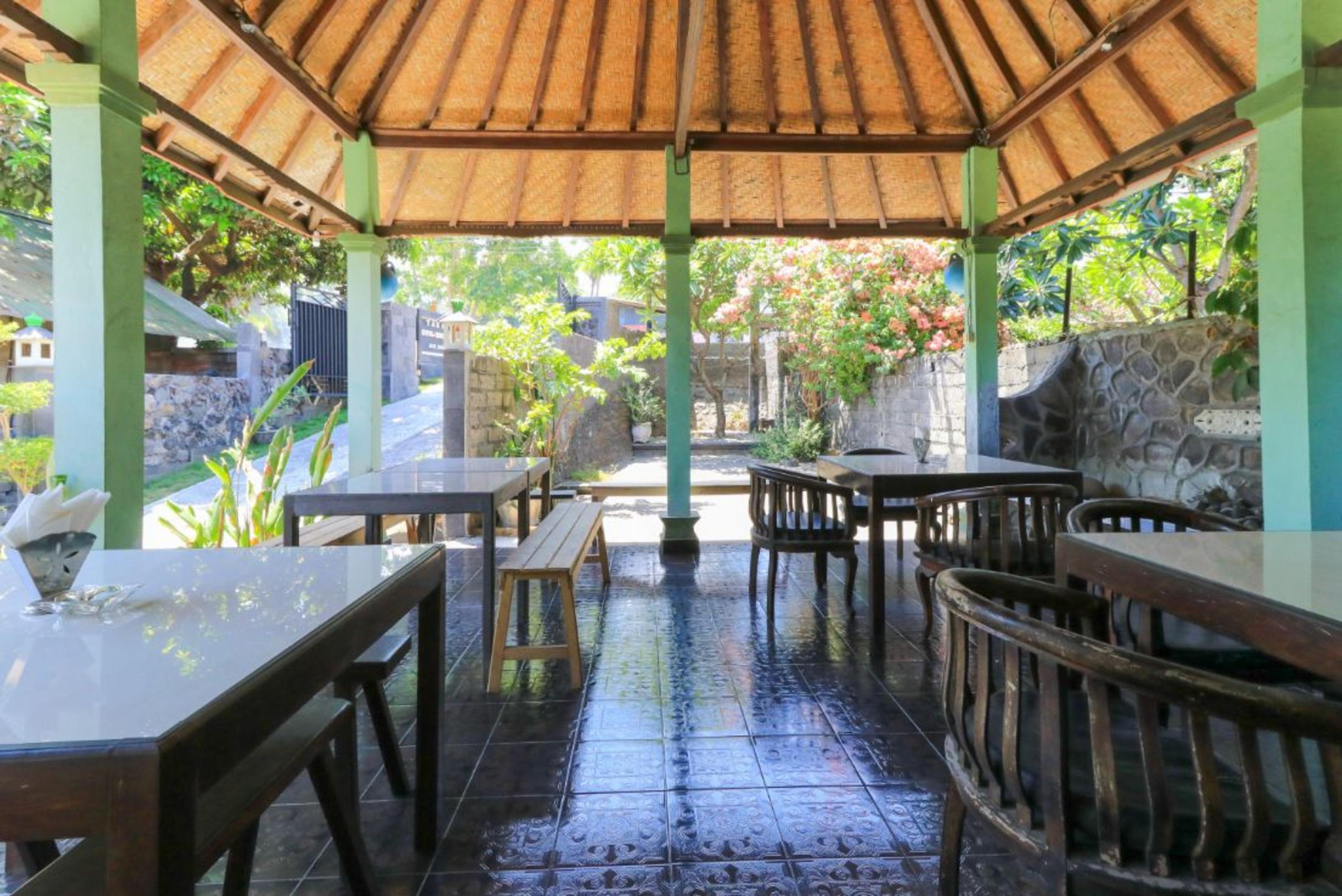 Kubutambahan  Hotel Tara Bar & Resto Air Sanih מראה חיצוני תמונה