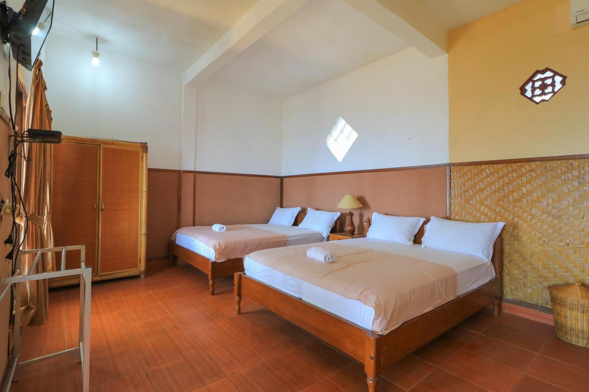Kubutambahan  Hotel Tara Bar & Resto Air Sanih חדר תמונה