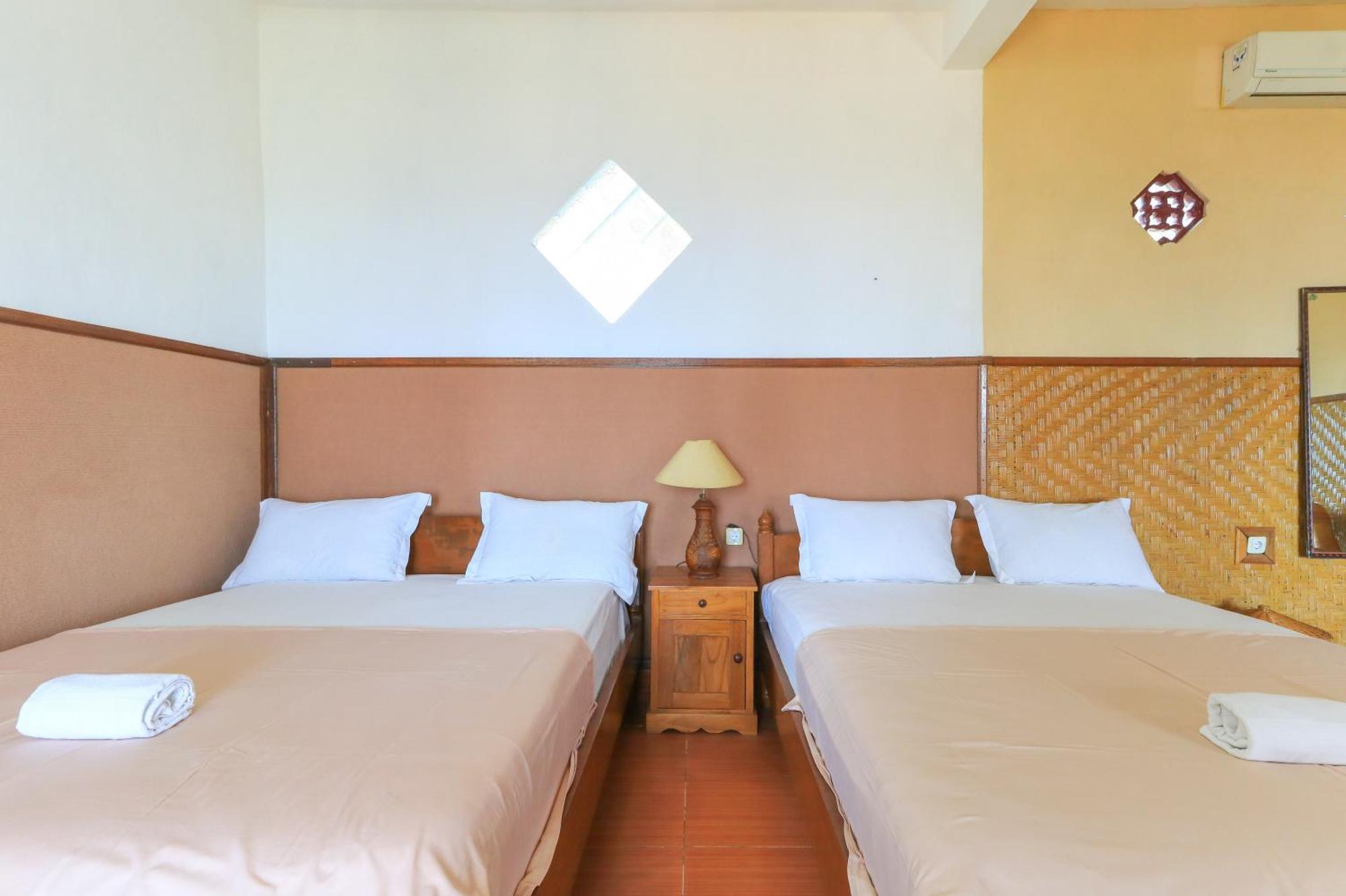 Kubutambahan  Hotel Tara Bar & Resto Air Sanih חדר תמונה